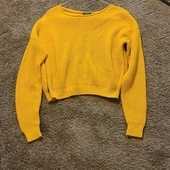 Really pretty cropped sweater - Picture 1 of 5